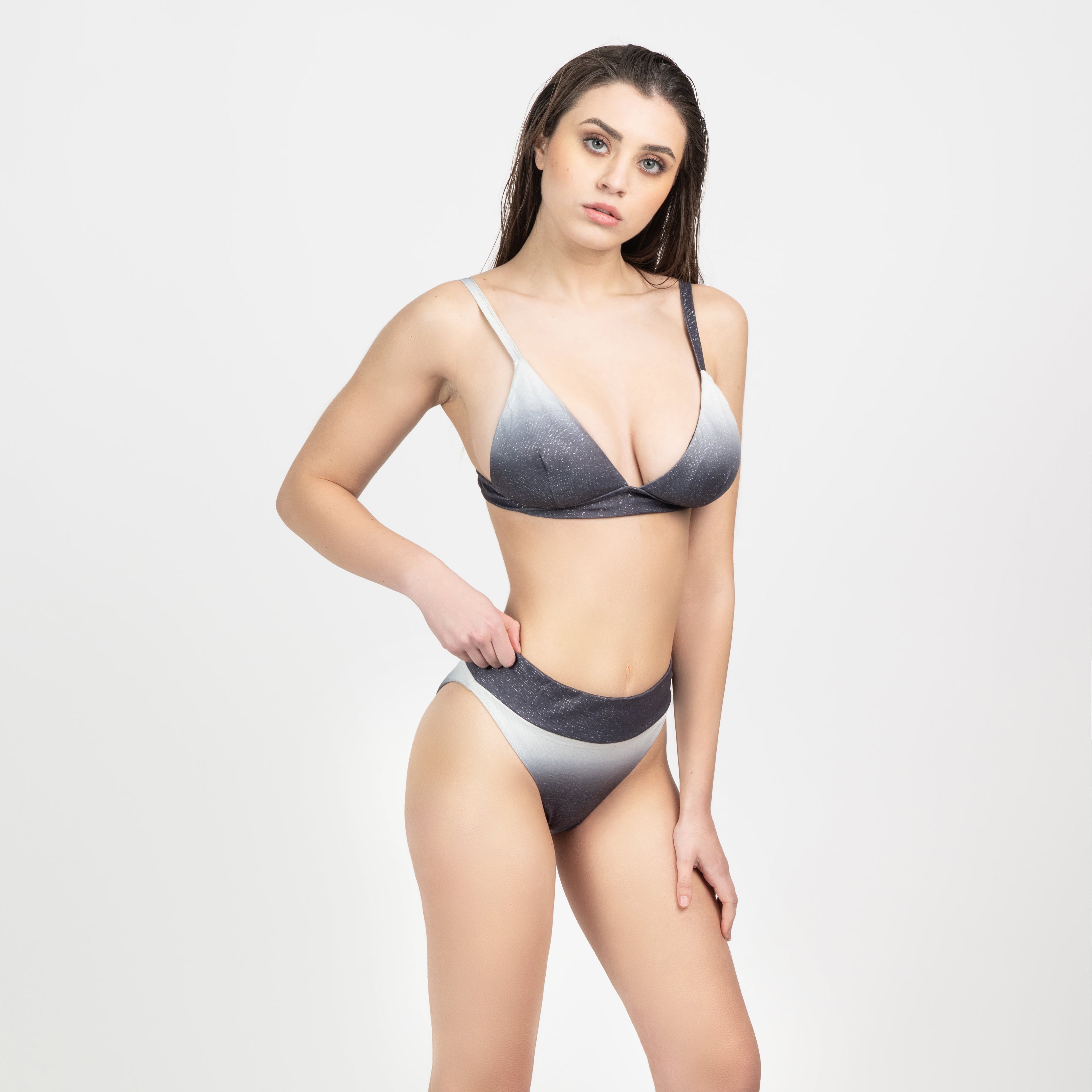 Bikini Per Donna Sfumato In Tre Colori gigilovers