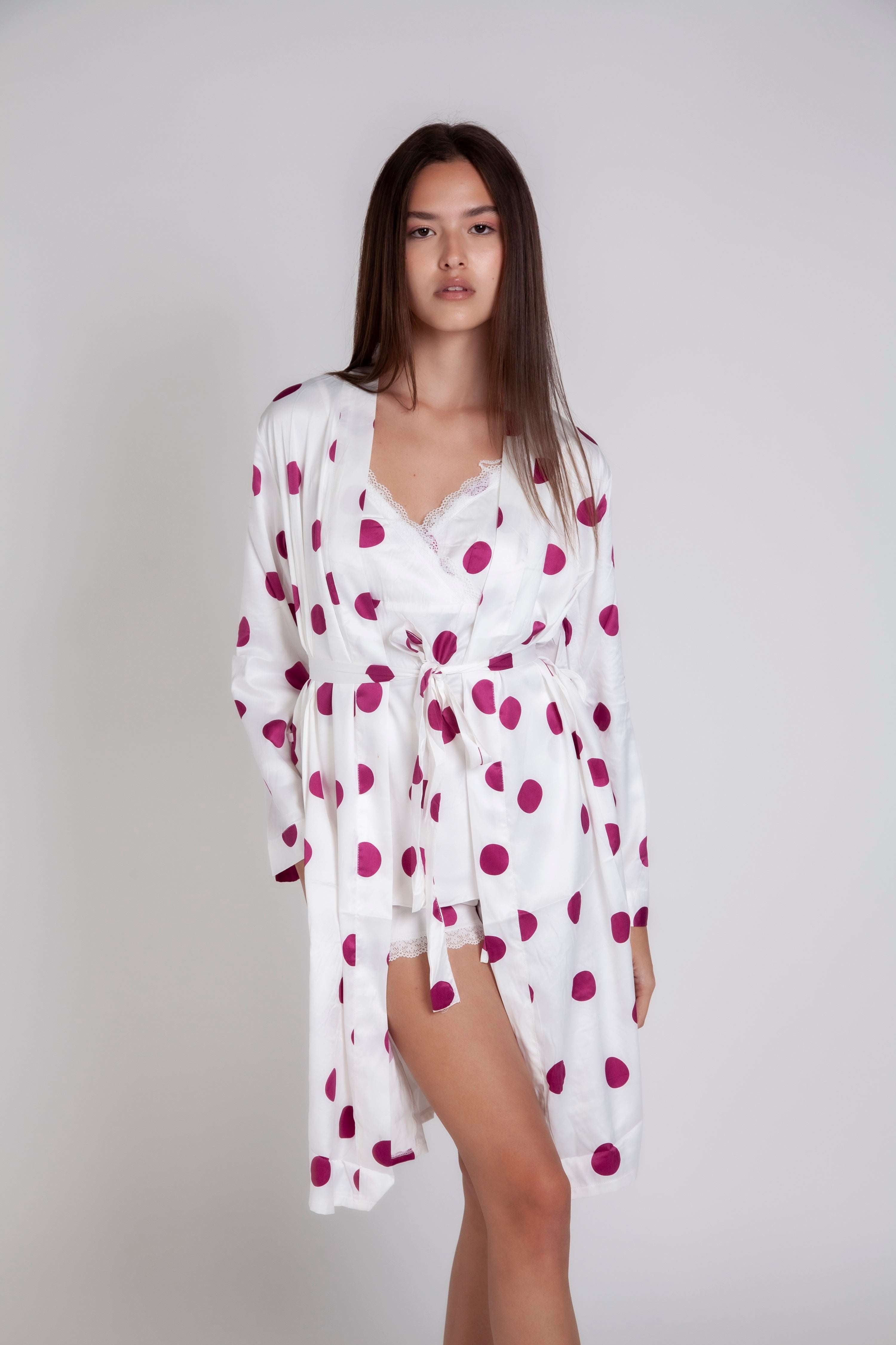 Pigiama donna in raso bianco a pois gigilovers