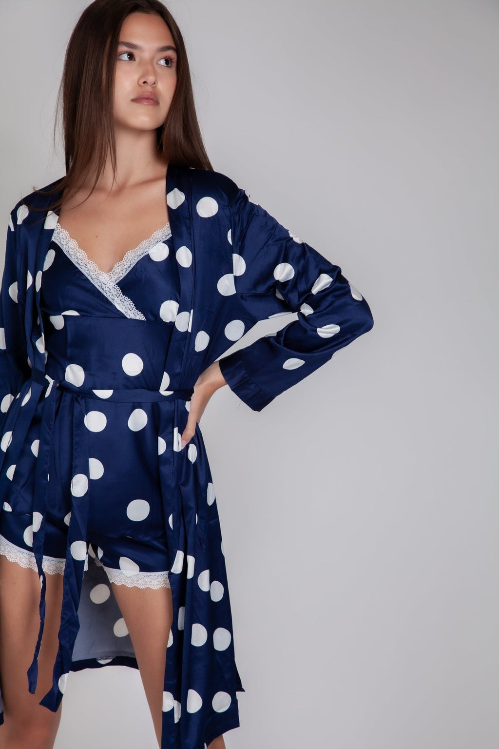 Pigiama donna in raso bianco a pois gigilovers